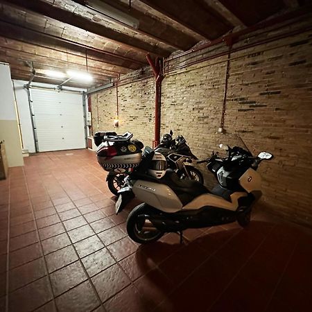 サント・フェリウ・デ・リュブラガート Casa Neus, Casa Cerca De Barcelonaヴィラ エクステリア 写真